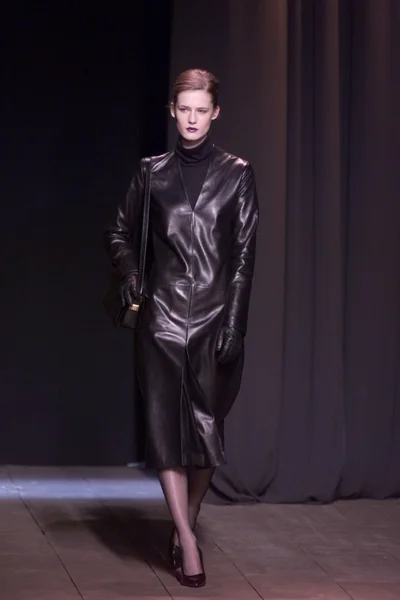 Look 5